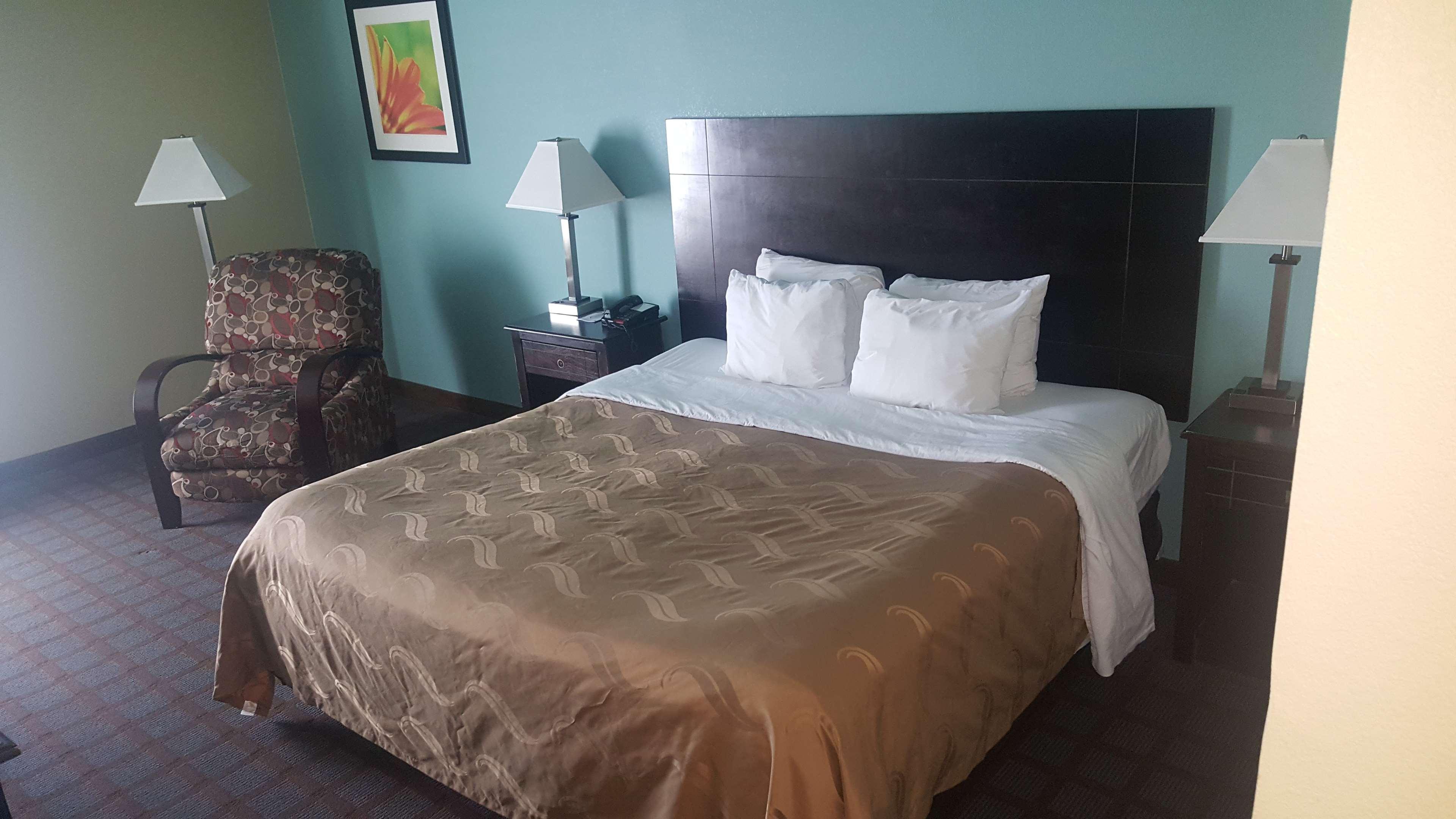 Surestay Plus Hotel By Best Western Blue Springs Exterior foto