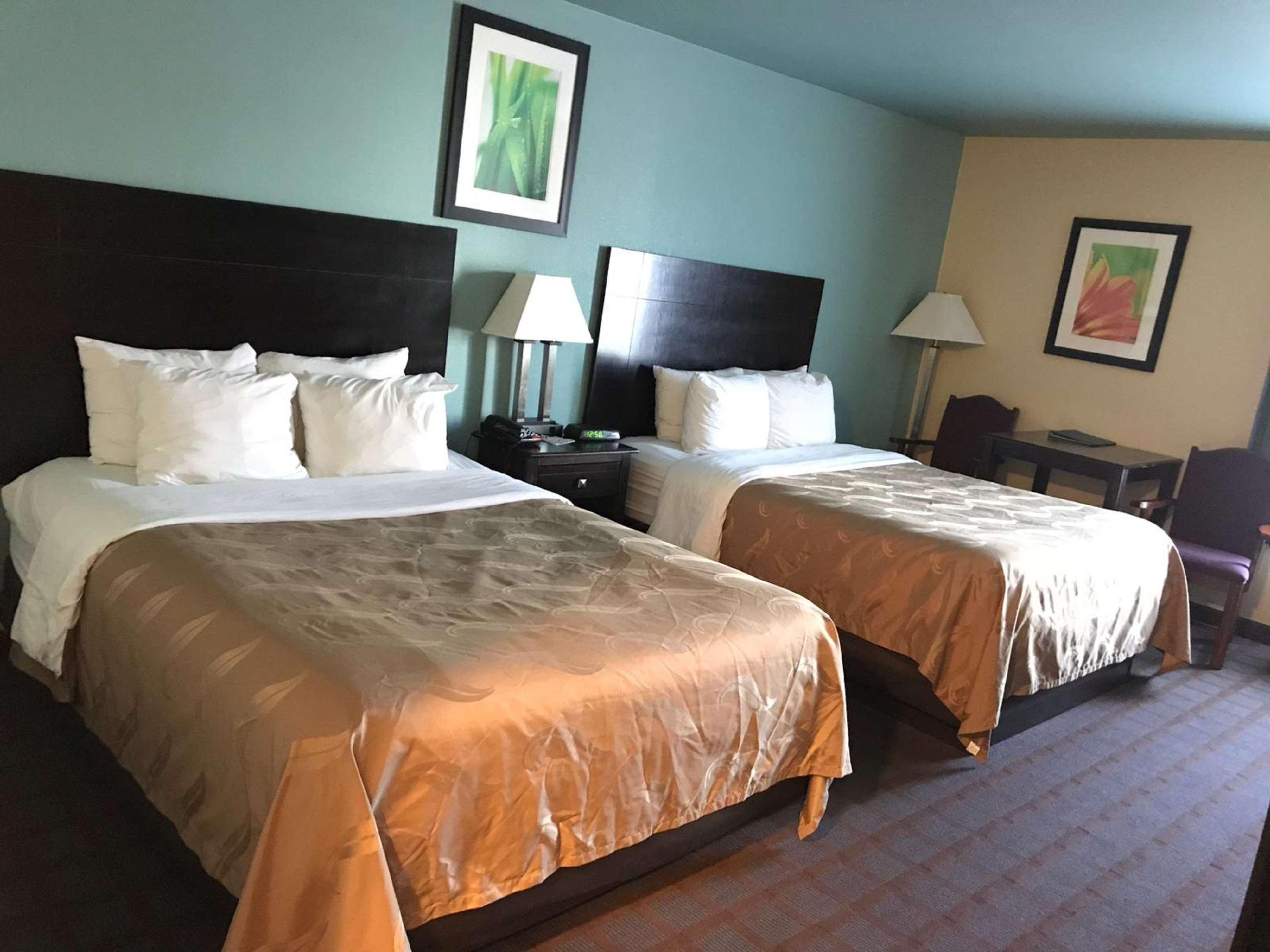 Surestay Plus Hotel By Best Western Blue Springs Exterior foto