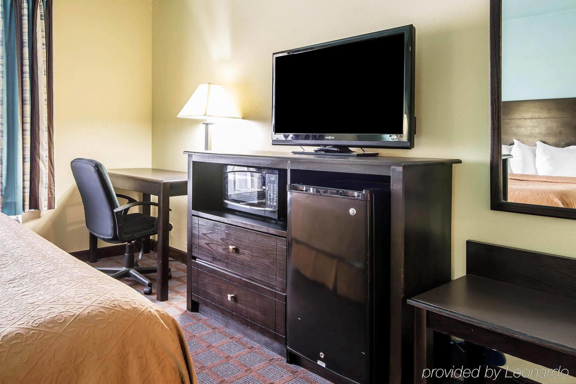 Surestay Plus Hotel By Best Western Blue Springs Exterior foto