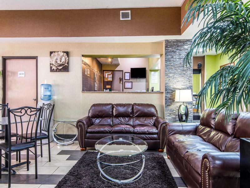 Surestay Plus Hotel By Best Western Blue Springs Exterior foto