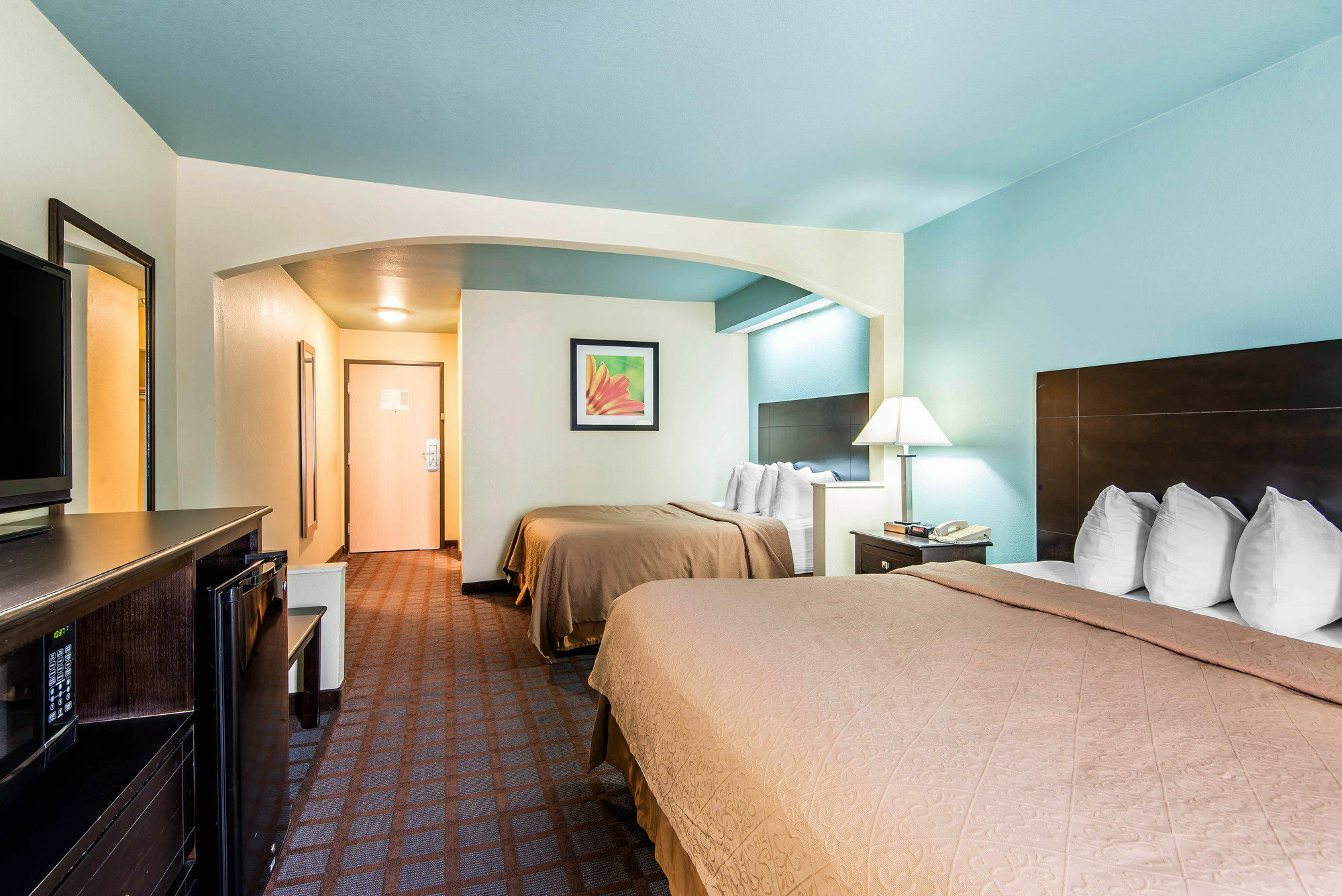 Surestay Plus Hotel By Best Western Blue Springs Exterior foto